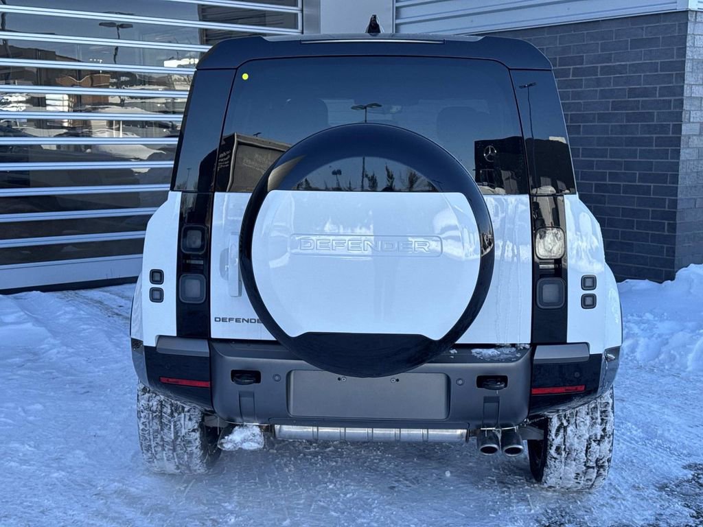 New 2026 Land Rover Defender 110 V8 image 4