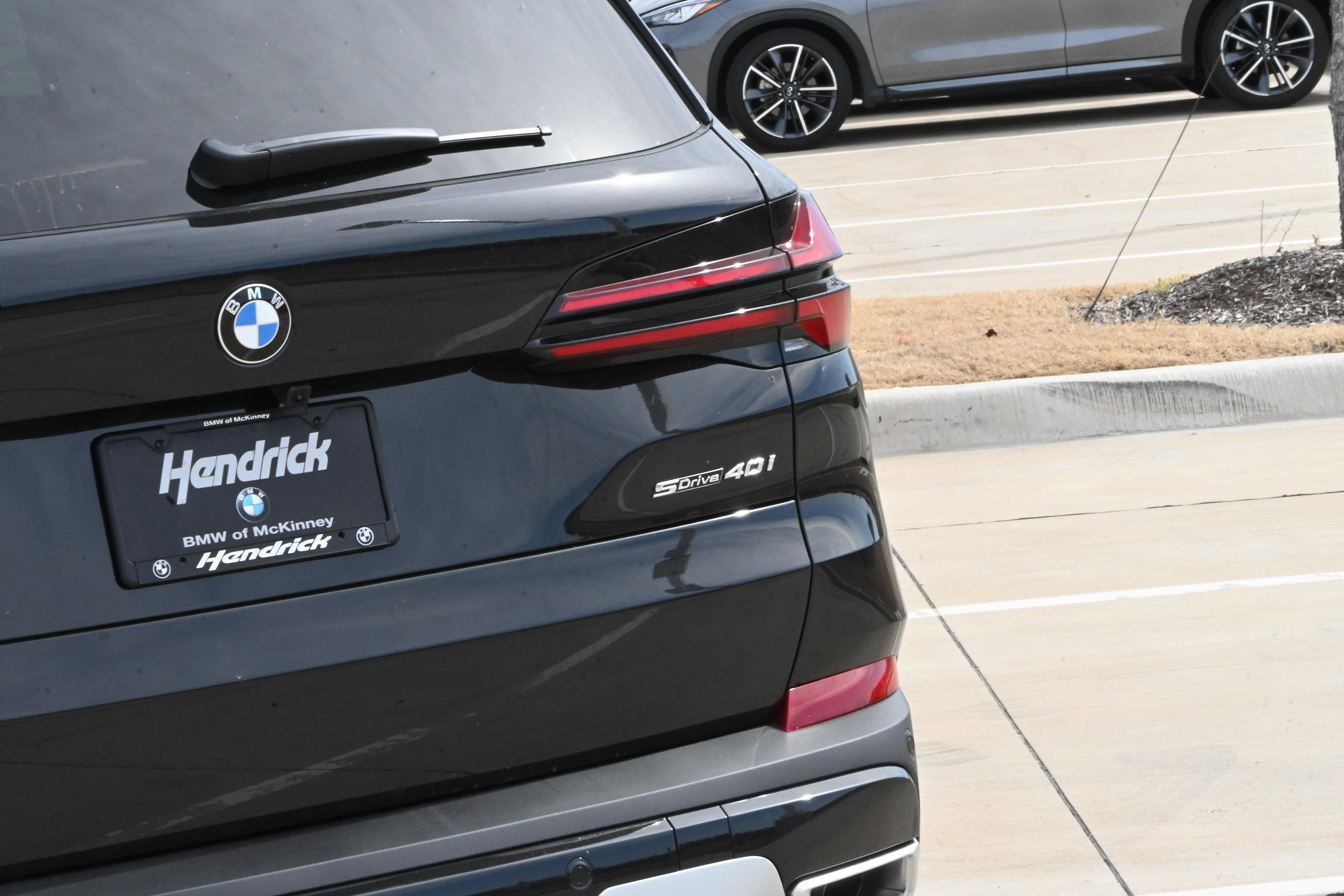 New 2026 BMW X5 sDrive40i w/ Climate Comfort Package image 7