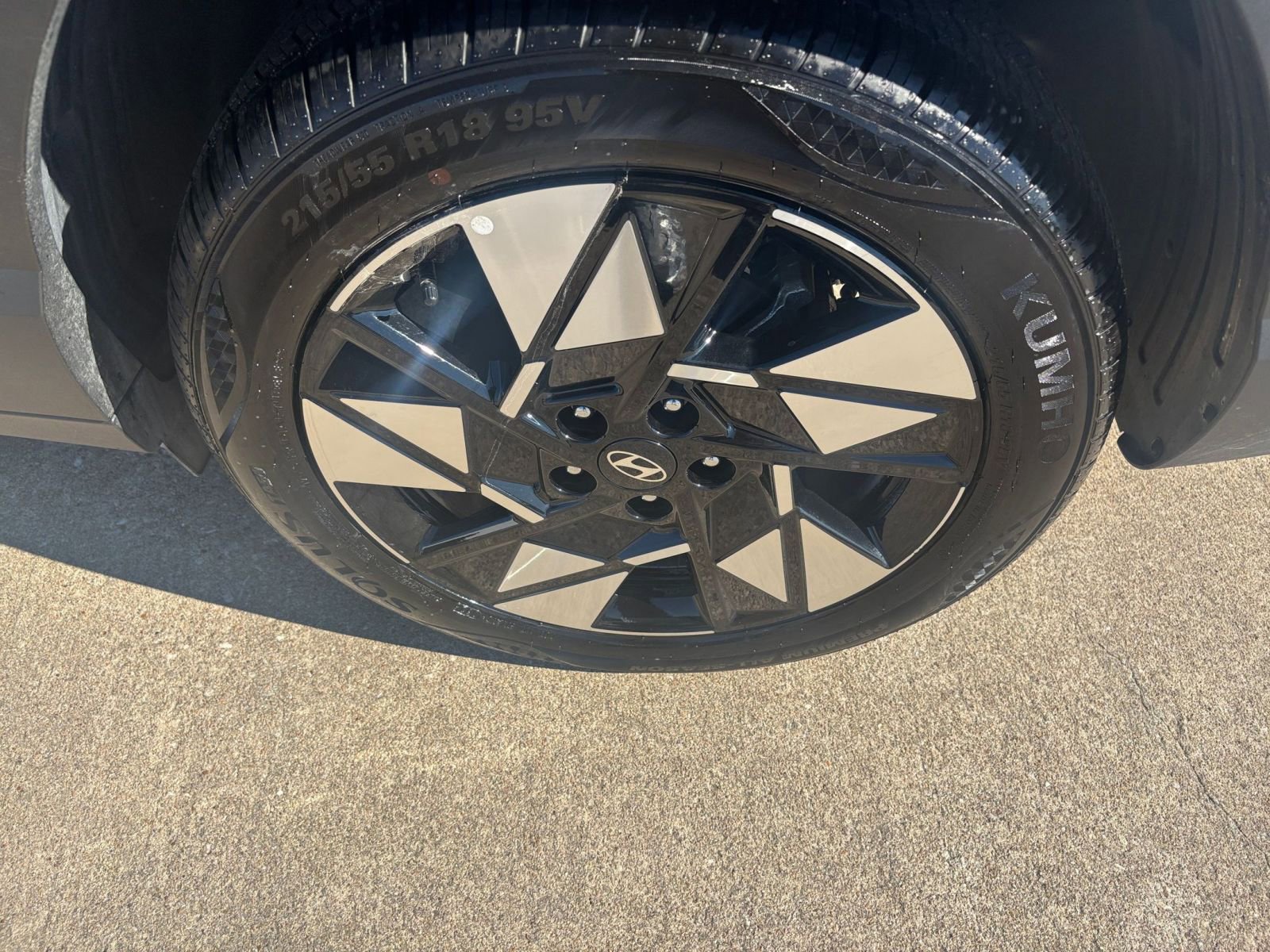 Used 2025 Hyundai Kona SEL image 28