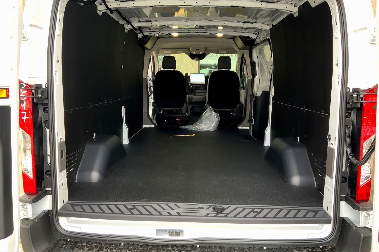 New 2026 Ford Transit 150 Low Roof w/ Load Area Protection Package RWD image 18