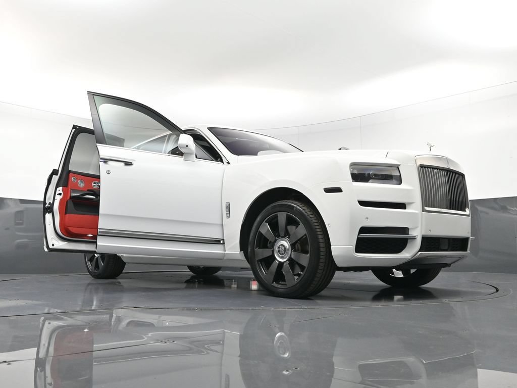 Certified 2019 Rolls-Royce Cullinan AWD/4WD image 43