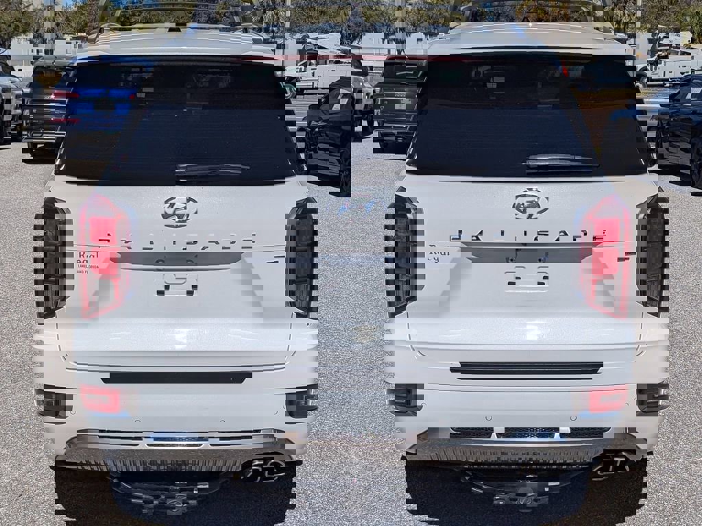 Used 2022 Hyundai Palisade Calligraphy w/ Winter Package image 4