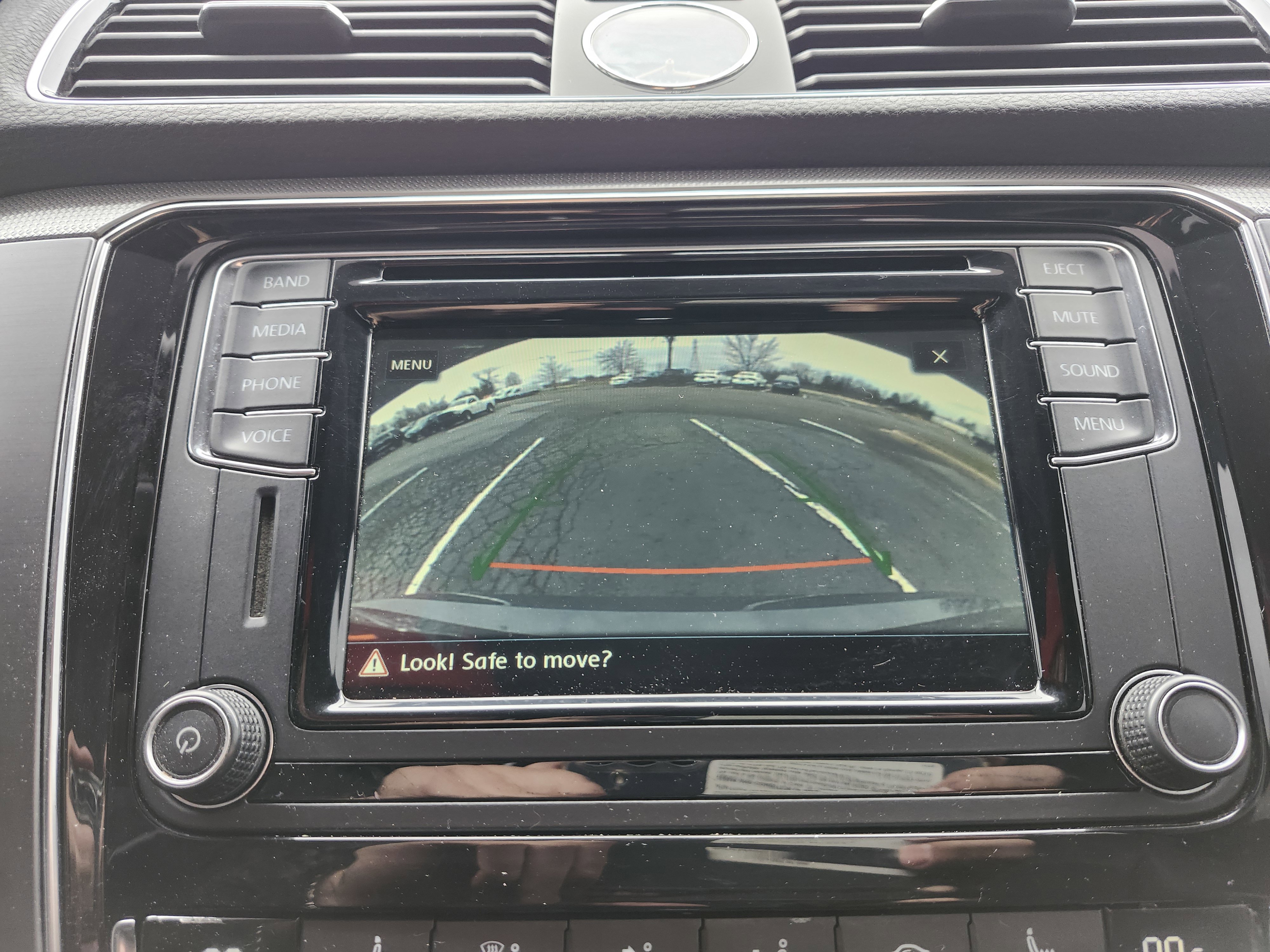 Used 2017 Volkswagen Passat 1.8T R-Line w/ R-Line Lighting Package image 2