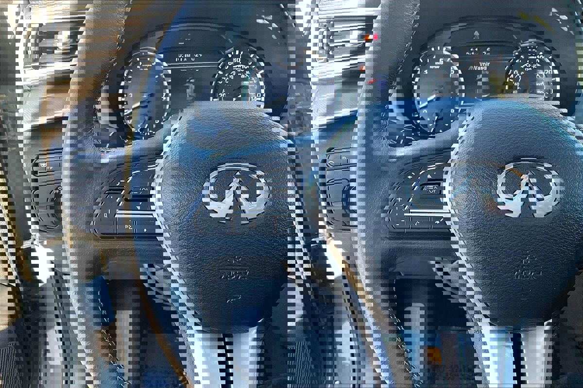 Used 2024 INFINITI QX50 Luxe image 14