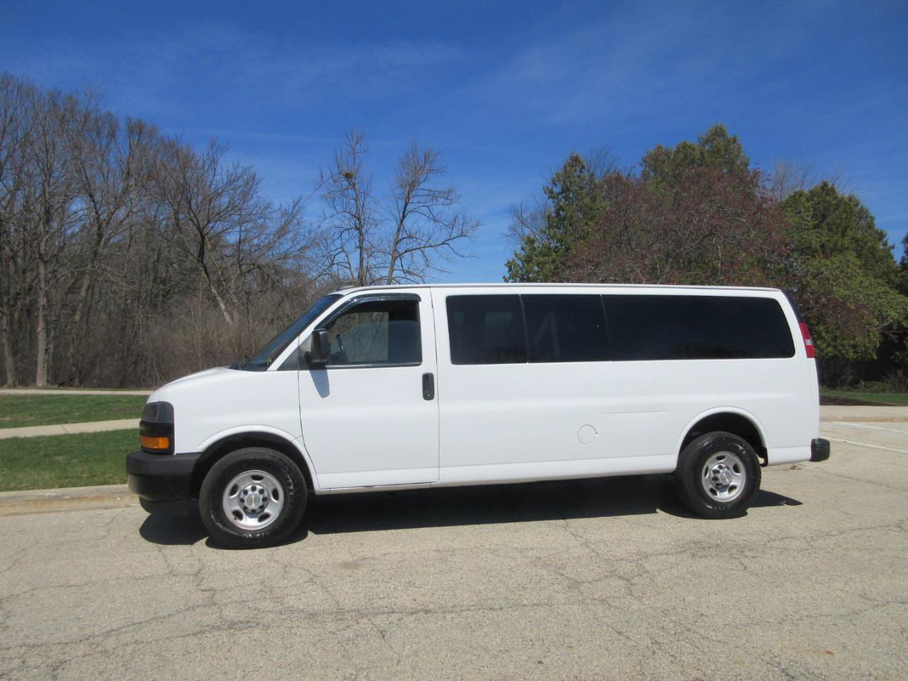 Used 2020 Chevrolet Express 2500 Extended RWD image 24