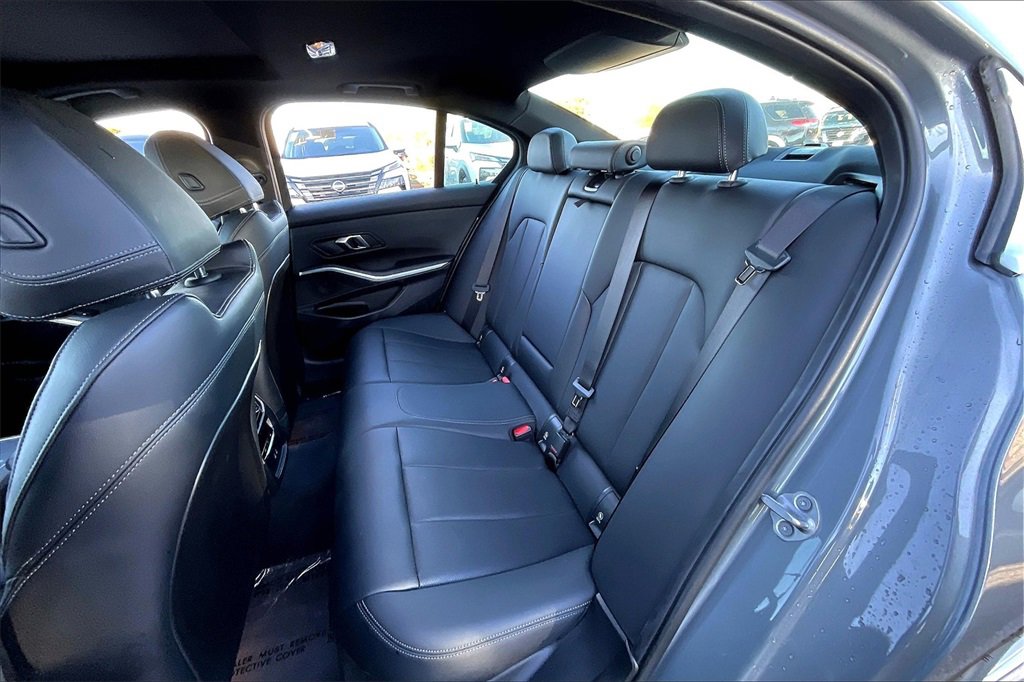 Used 2024 BMW 330i Sedan w/ Convenience Package image 26