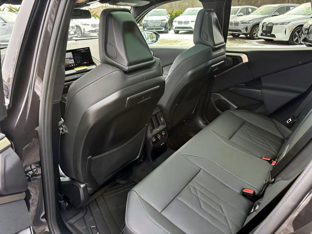 Used 2025 BMW X3 xDrive30i w/ Convenience Package image 27