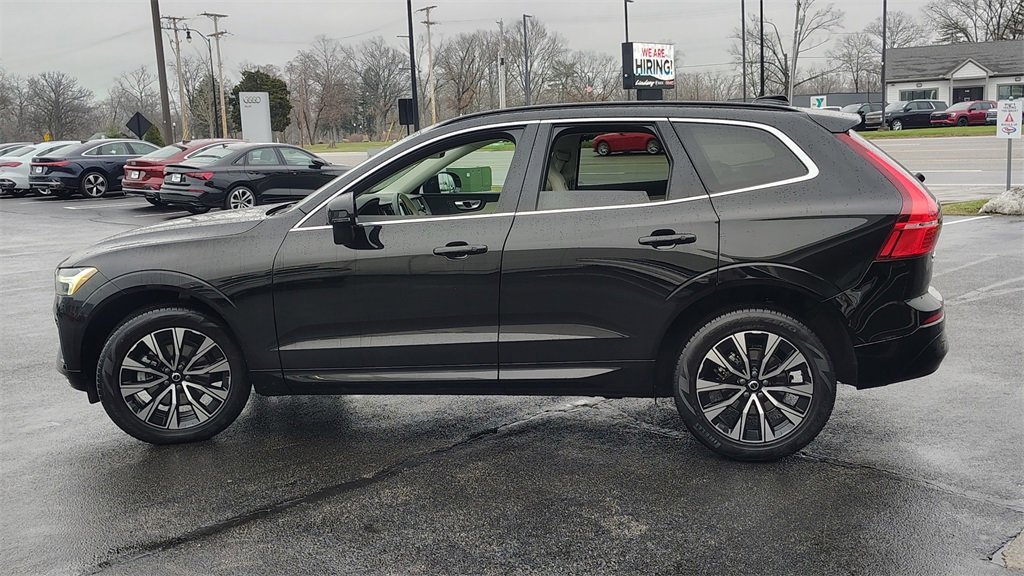 Certified 2023 Volvo XC60 B5 Core w/ Climate Package image 5