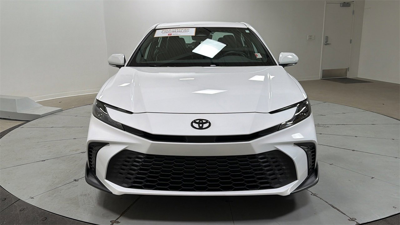 Certified 2025 Toyota Camry SE image 2
