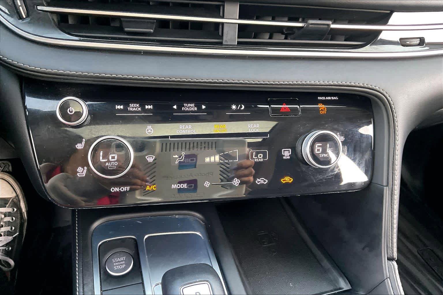 Used 2024 INFINITI QX60 Luxe w/ Vision Package FWD image 32