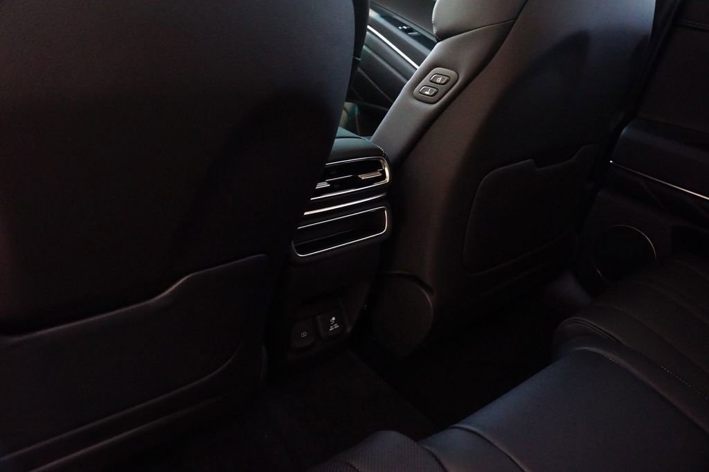 New 2025 Genesis GV80 2.5T Select image 19