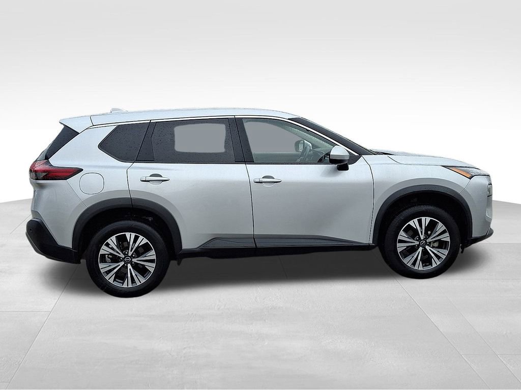 Used 2023 Nissan Rogue SV image 7