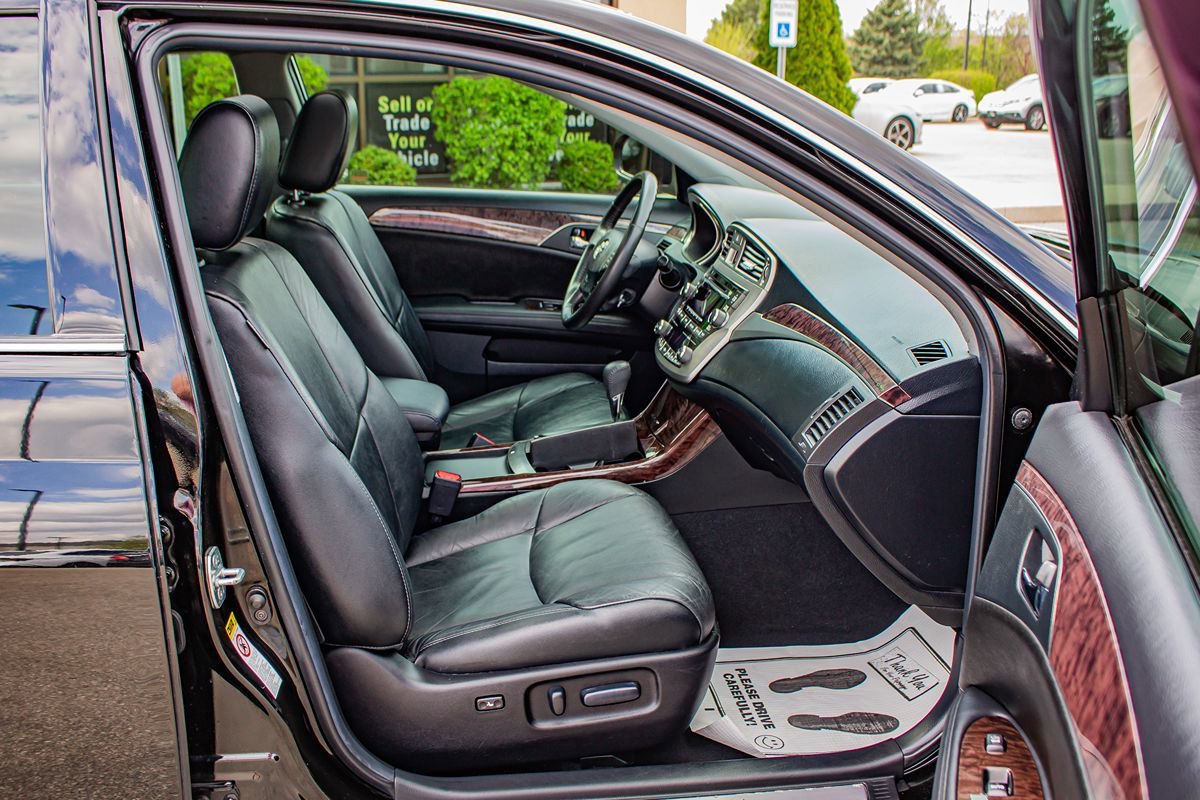 Used 2012 Toyota Avalon FWD image 20