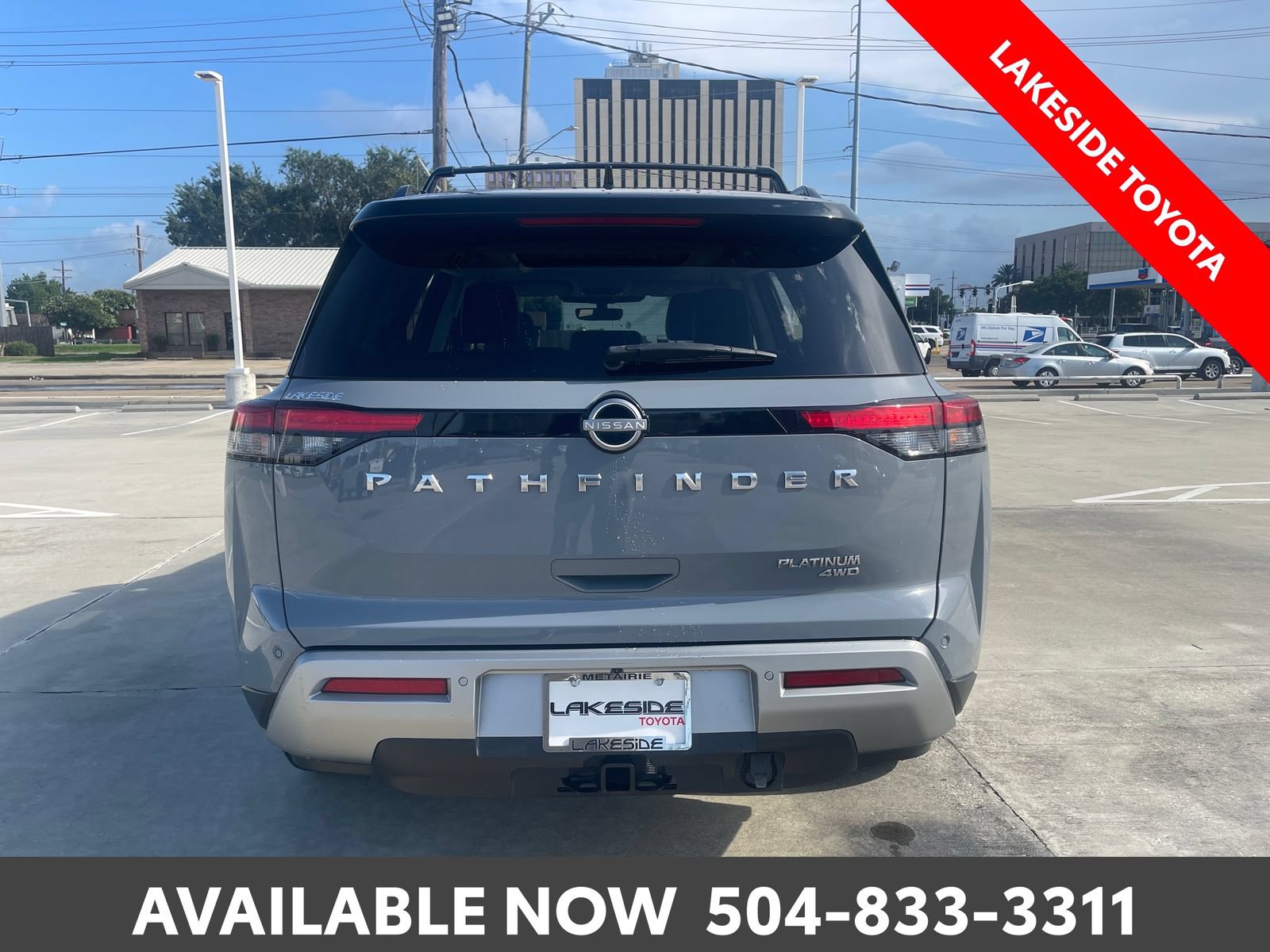 Used 2023 Nissan Pathfinder Platinum w/ Cargo Package AWD/4WD image 4