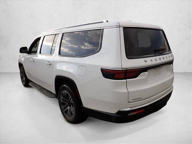 Used 2023 Jeep Wagoneer L Series II AWD/4WD image 2