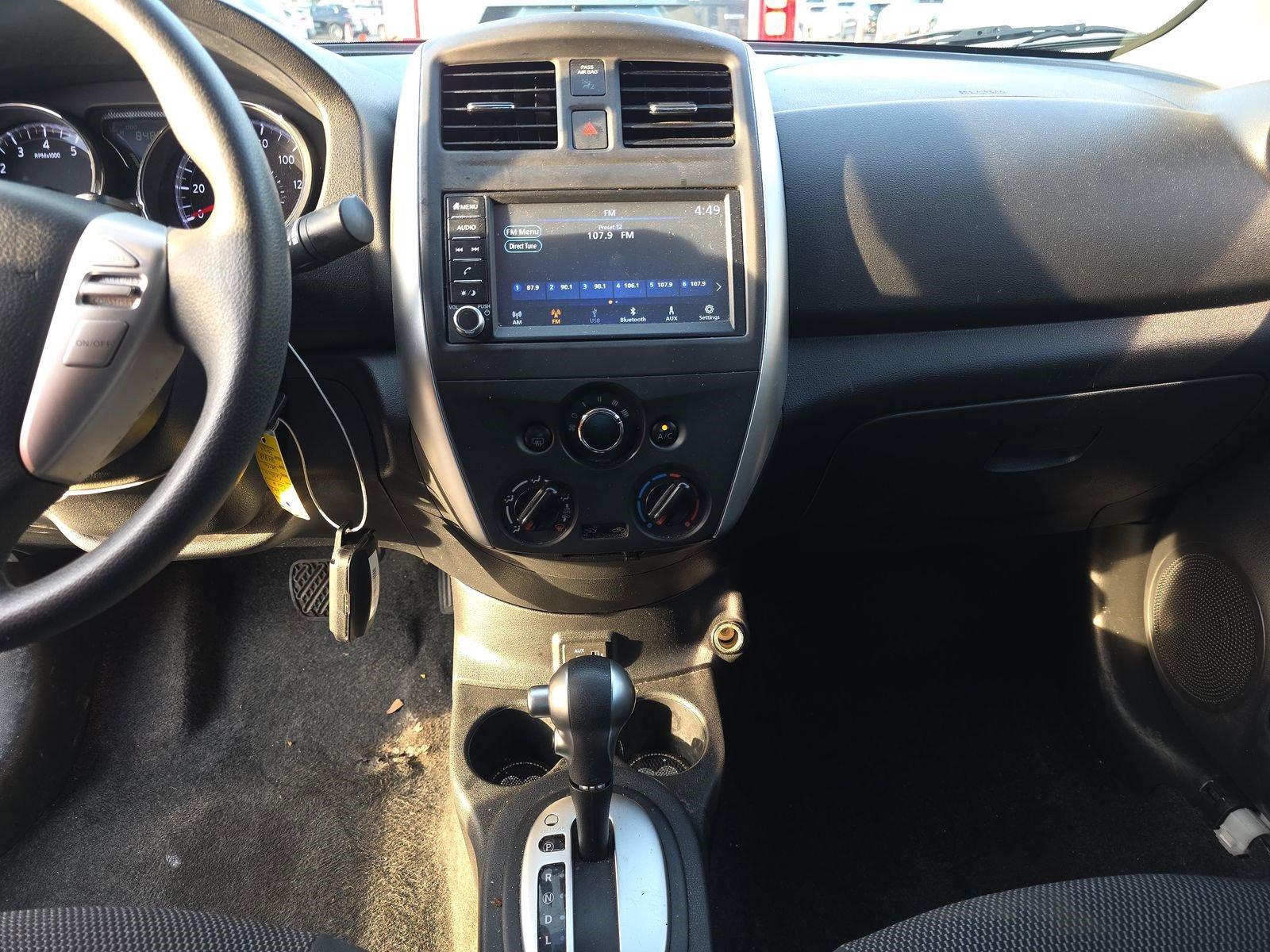 Used 2019 Nissan Versa SV image 8