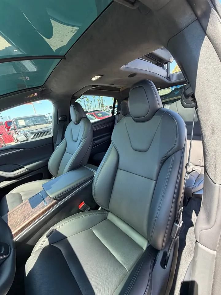 Used 2025 Tesla Model X AWD/4WD image 9