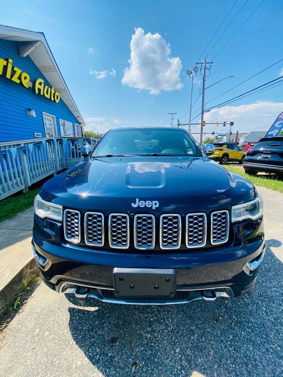 Used 2018 Jeep Grand Cherokee Overland AWD/4WD image 6