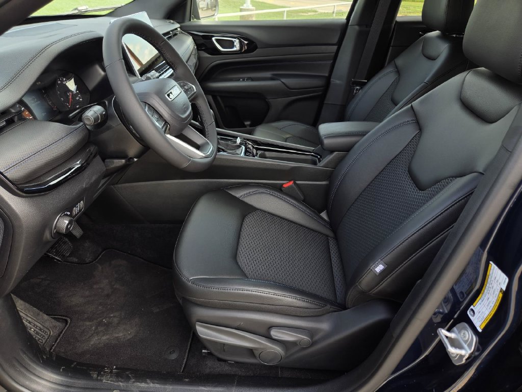 New 2027 Jeep Compass Latitude AWD/4WD image 21