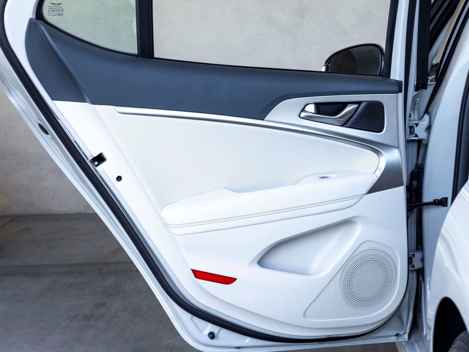 Used 2026 Genesis G70 2.5T Prestige image 19