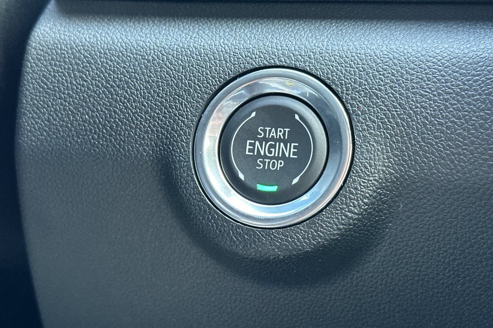 Used 2026 GMC Terrain Elevation w/ Elevation Premium Package FWD image 30