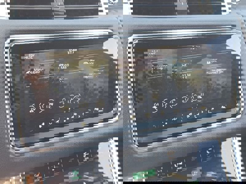 Used 2018 Land Rover Range Rover Sport HSE image 21