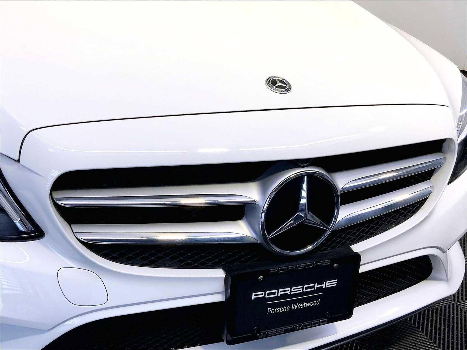 Used 2019 Mercedes-Benz C 300 4MATIC Sedan image 34