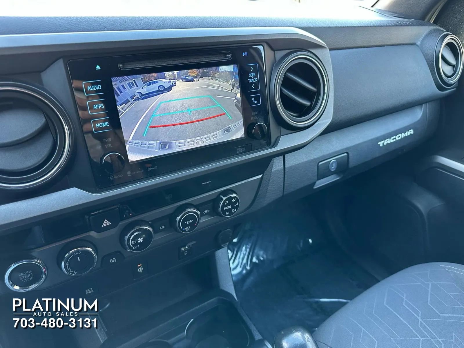 Used 2017 Toyota Tacoma TRD Off-Road image 11