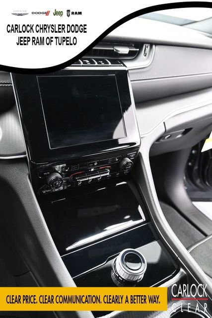 New 2025 Jeep Grand Cherokee Altitude image 18