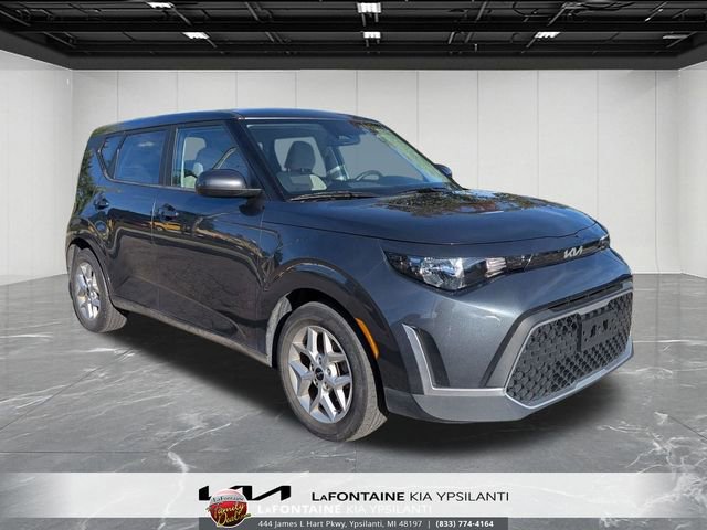 Used 2023 Kia Soul LX w/ LX Technology Package image 7