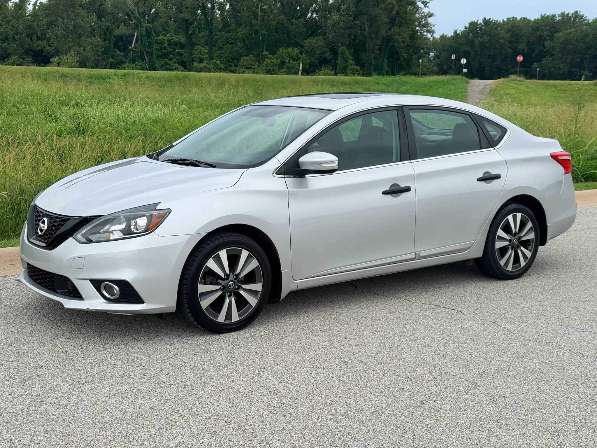 Used 2018 Nissan Sentra SL w/ Protection Package FWD image 13