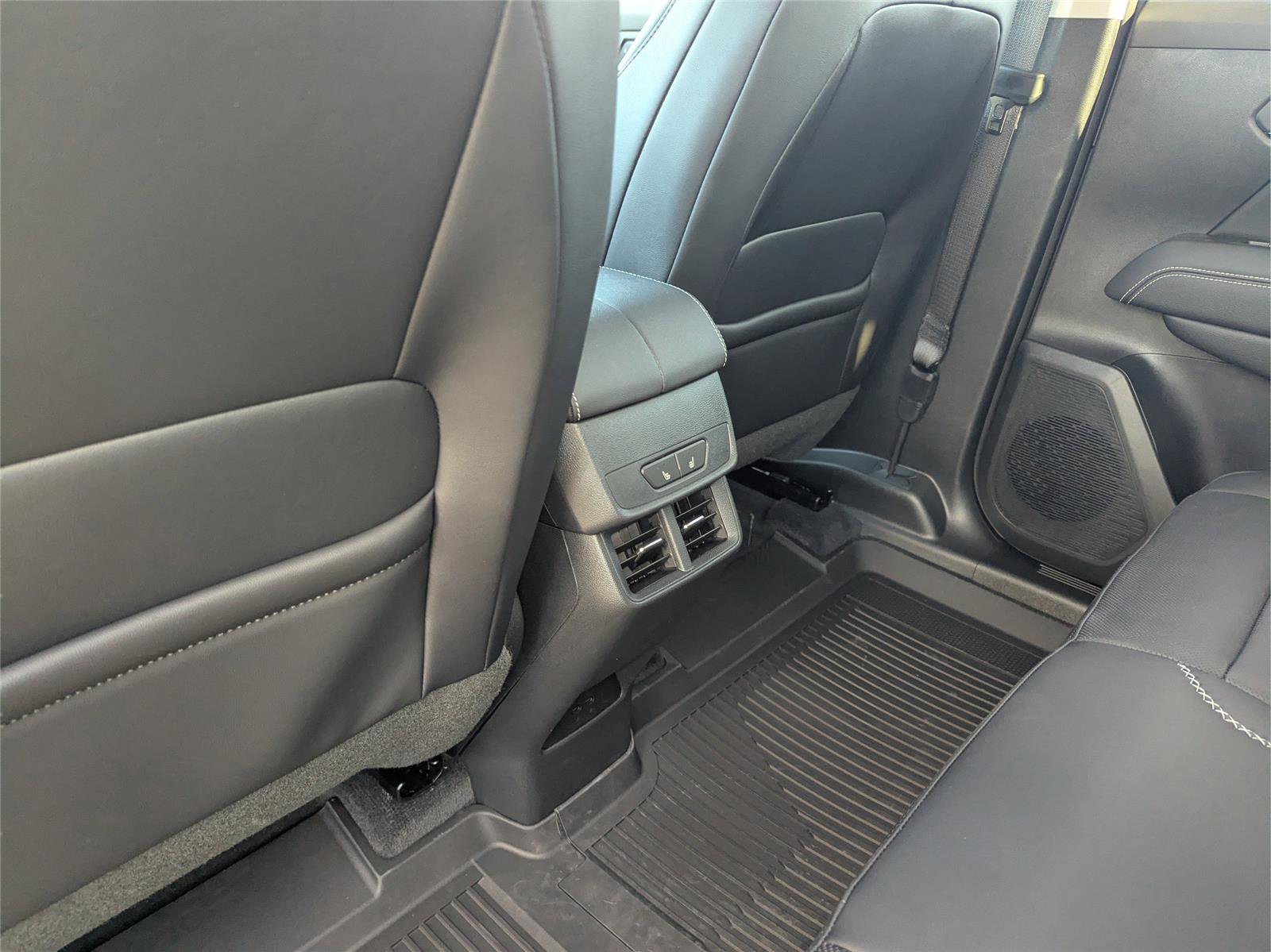 New 2026 GMC Terrain Denali AWD/4WD image 8