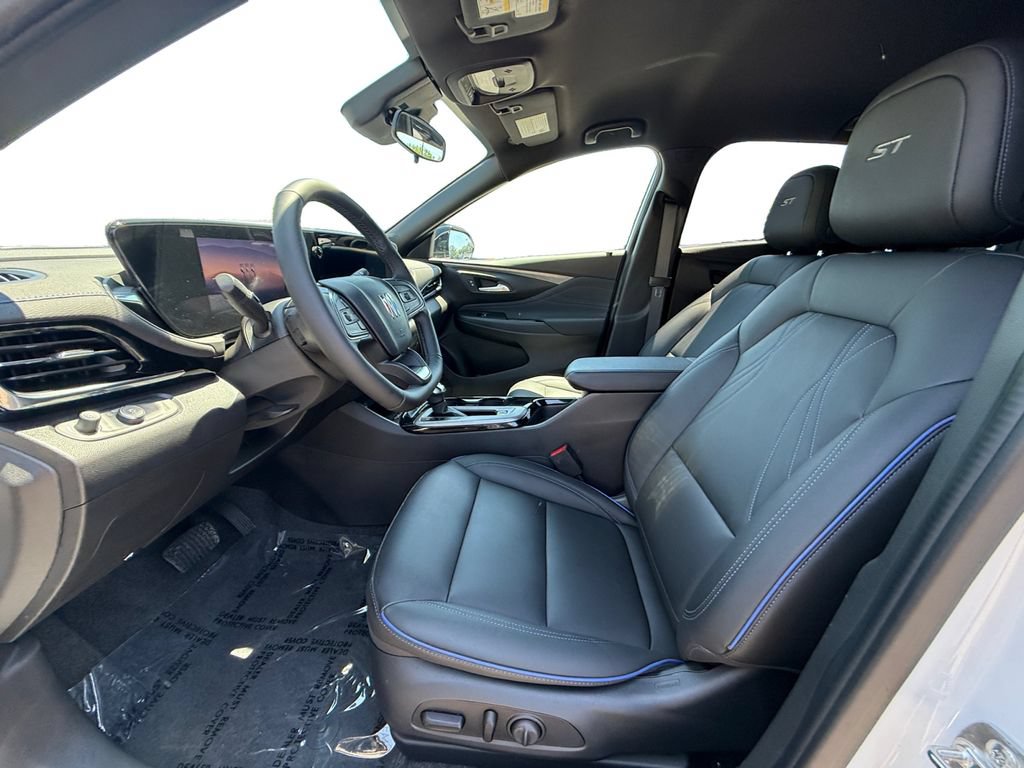 Used 2024 Buick Envista Sport Touring w/ Convenience I Package FWD image 9