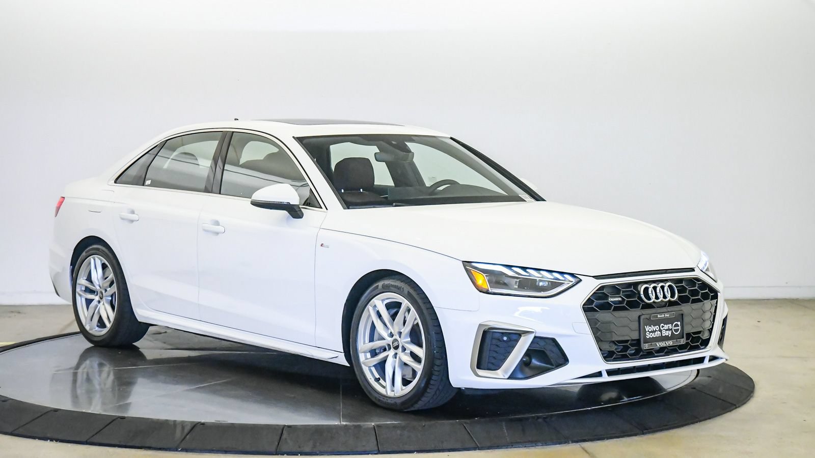 Used 2022 Audi A4 2.0T Premium Plus w/ Premium Plus Package AWD/4WD image 6