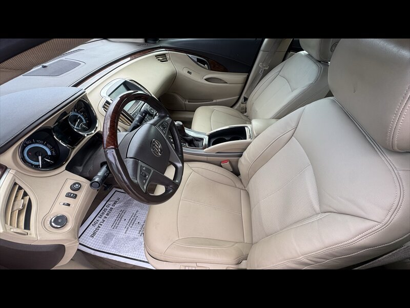 Used 2010 Buick LaCrosse CXL w/ Luxury Package AWD/4WD image 11