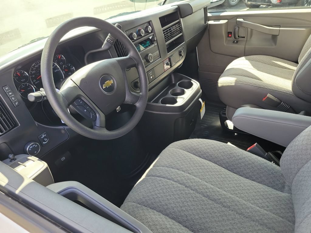 New 2026 Chevrolet Express 2500 w/ Communications Package RWD image 3