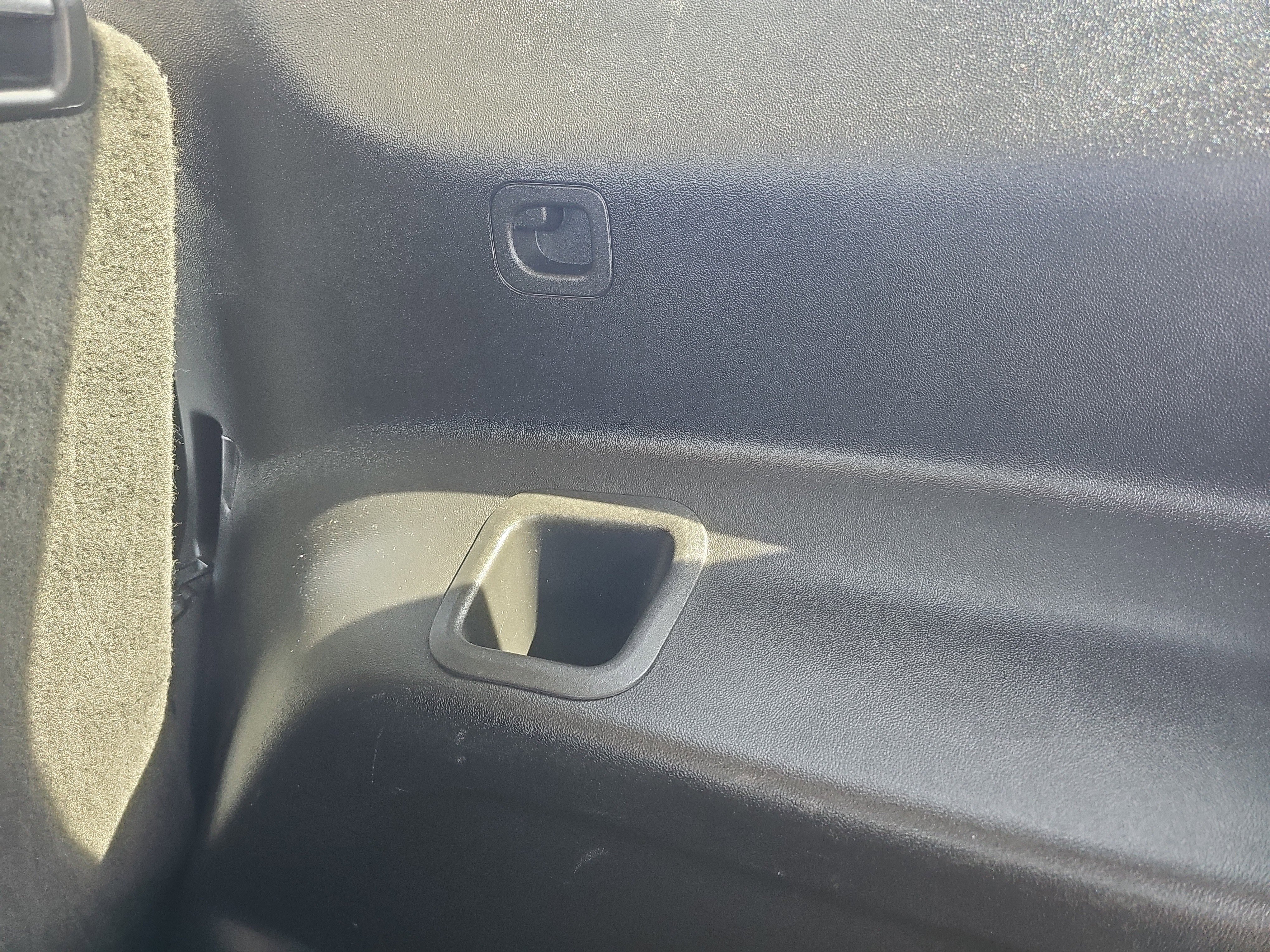 Used 2019 GMC Acadia SLE image 14