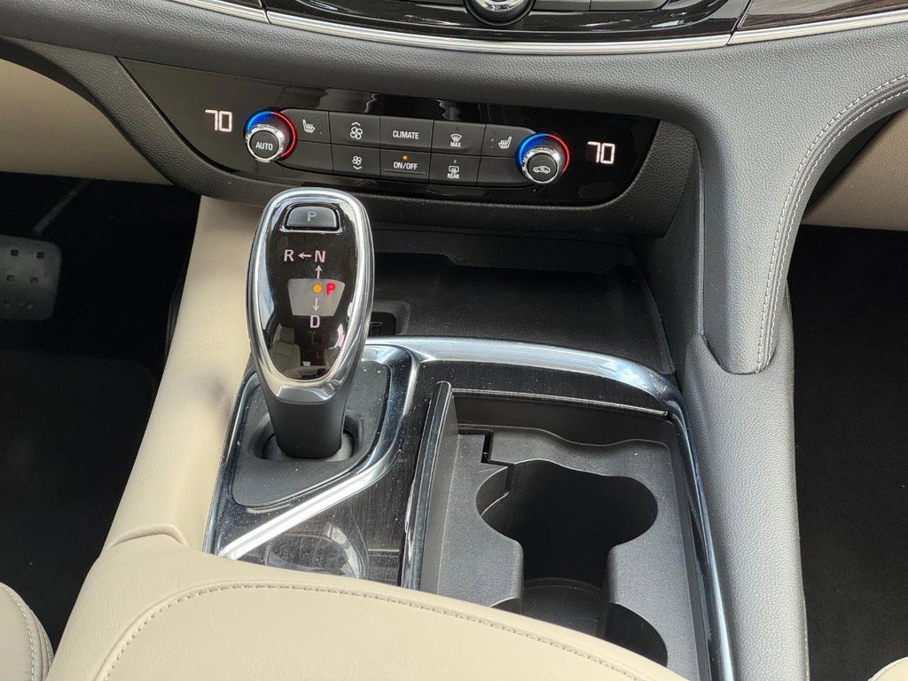 Used 2018 Buick Enclave Essence w/ Trailering Package AWD/4WD image 15