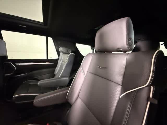Used 2026 Cadillac Escalade Luxury AWD/4WD image 27