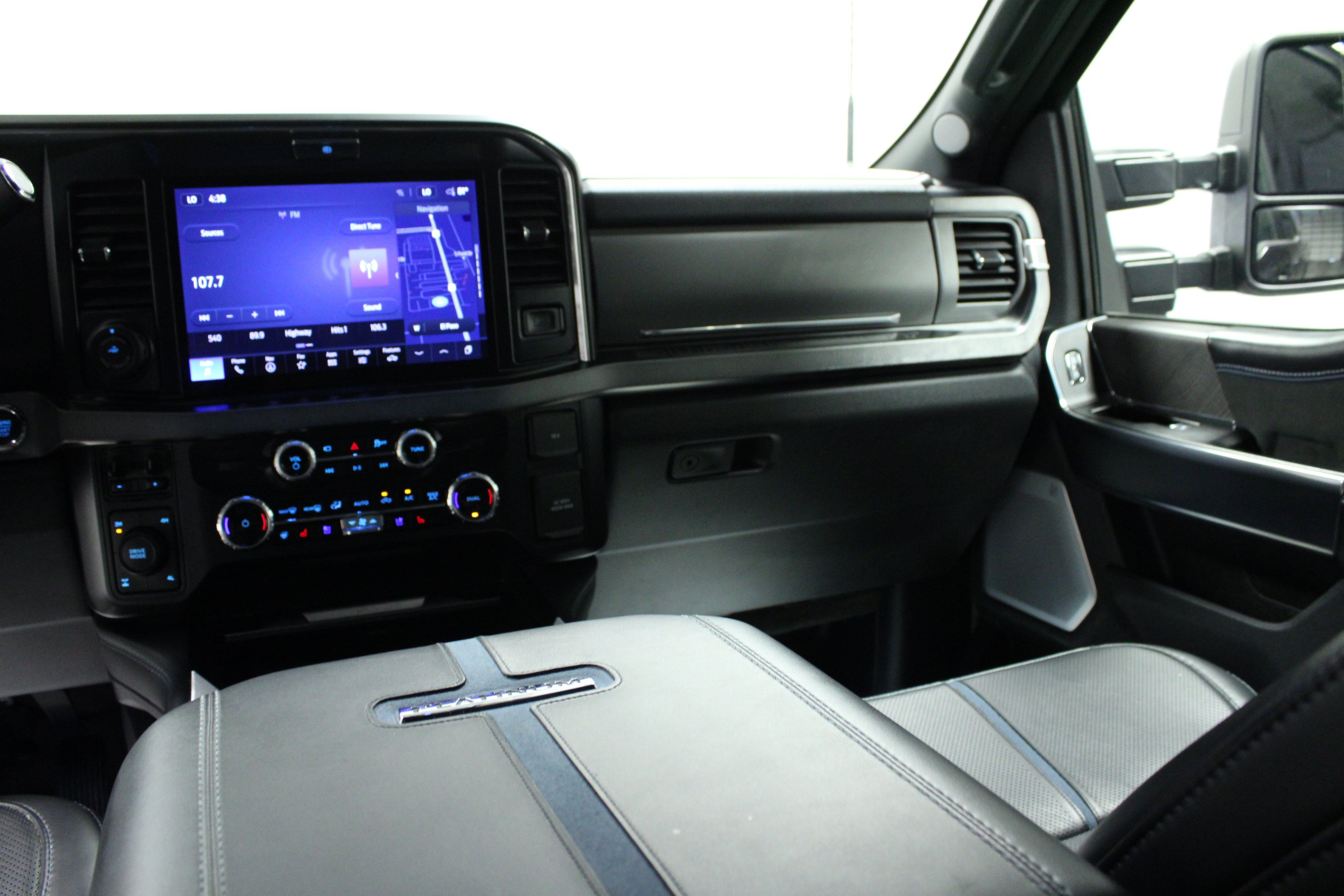 Used 2025 Ford F250 Platinum AWD/4WD image 19