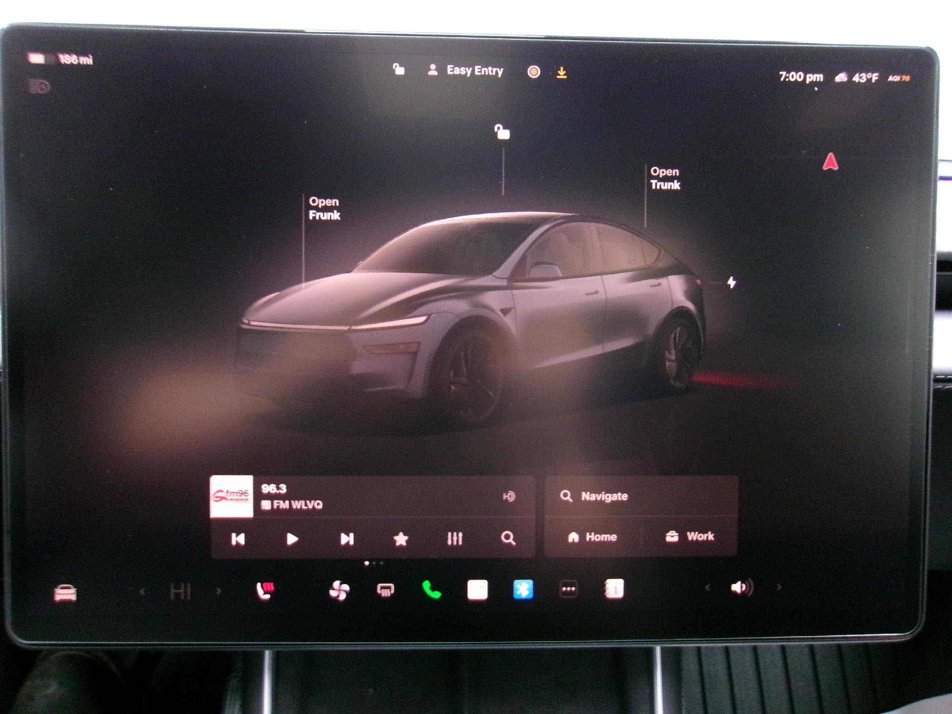Used 2026 Tesla Model Y Long Range image 4