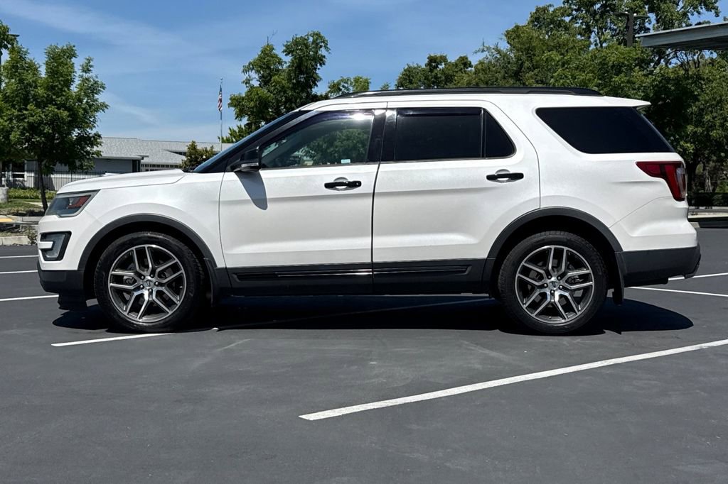 Used 2016 Ford Explorer Sport w/ Equipment Group 401A AWD/4WD image 14