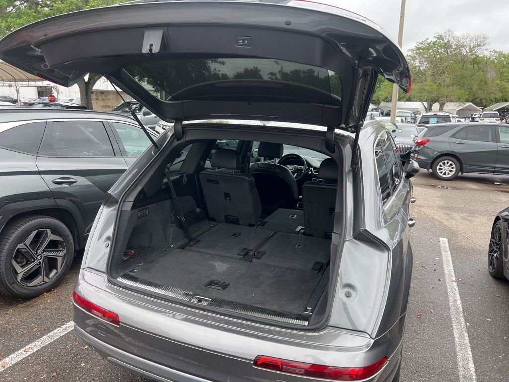 Used 2018 Audi Q7 3.0T Premium Plus w/ Premium Plus Package image 11