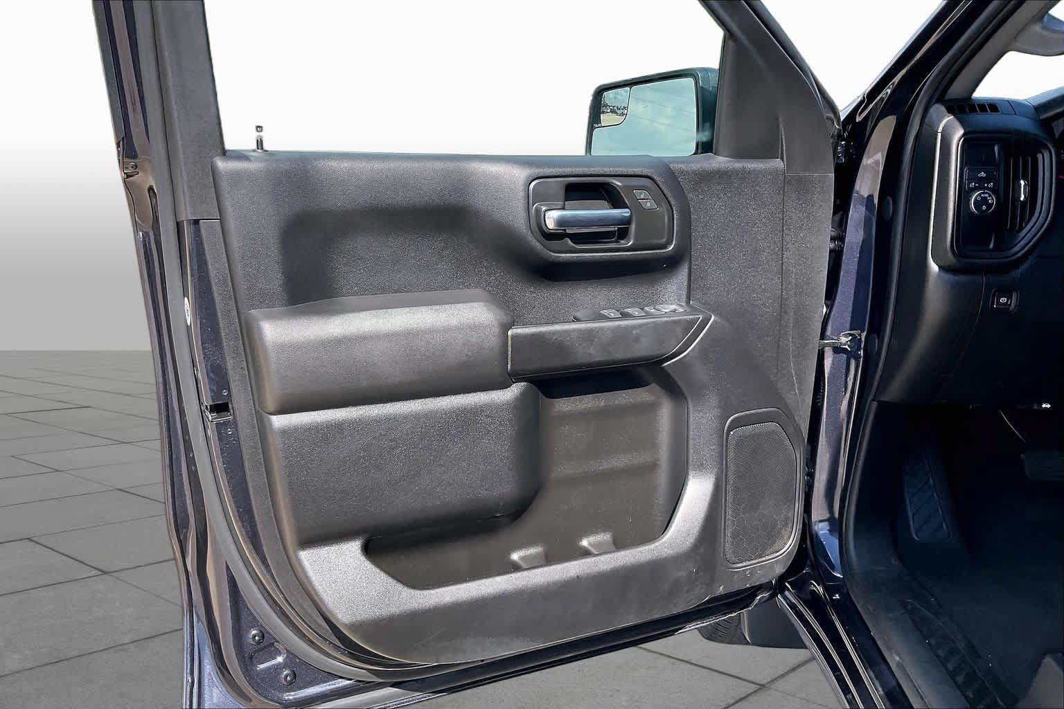 Used 2022 Chevrolet Silverado 1500 Custom RWD image 21