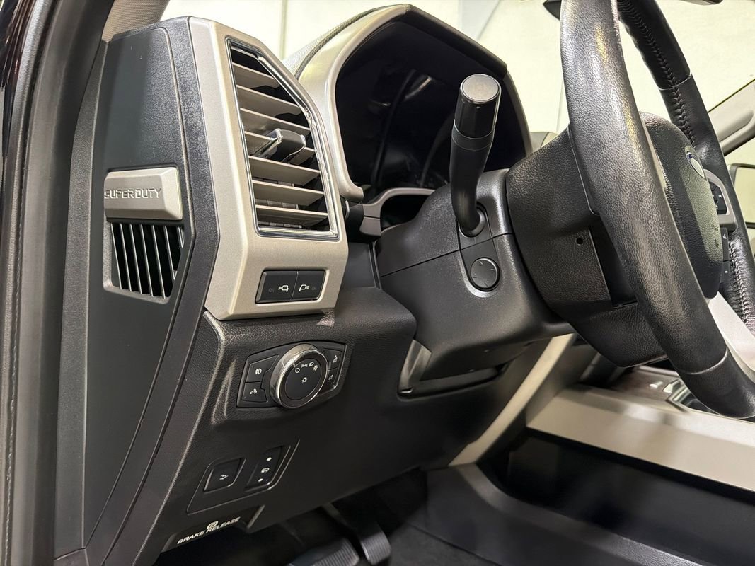 Used 2017 Ford F250 Lariat w/ Lariat Ultimate Package AWD/4WD image 16