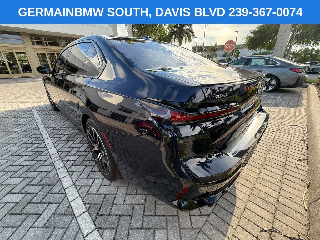 Certified 2025 BMW 760i xDrive w/ Executive Package AWD/4WD image 5