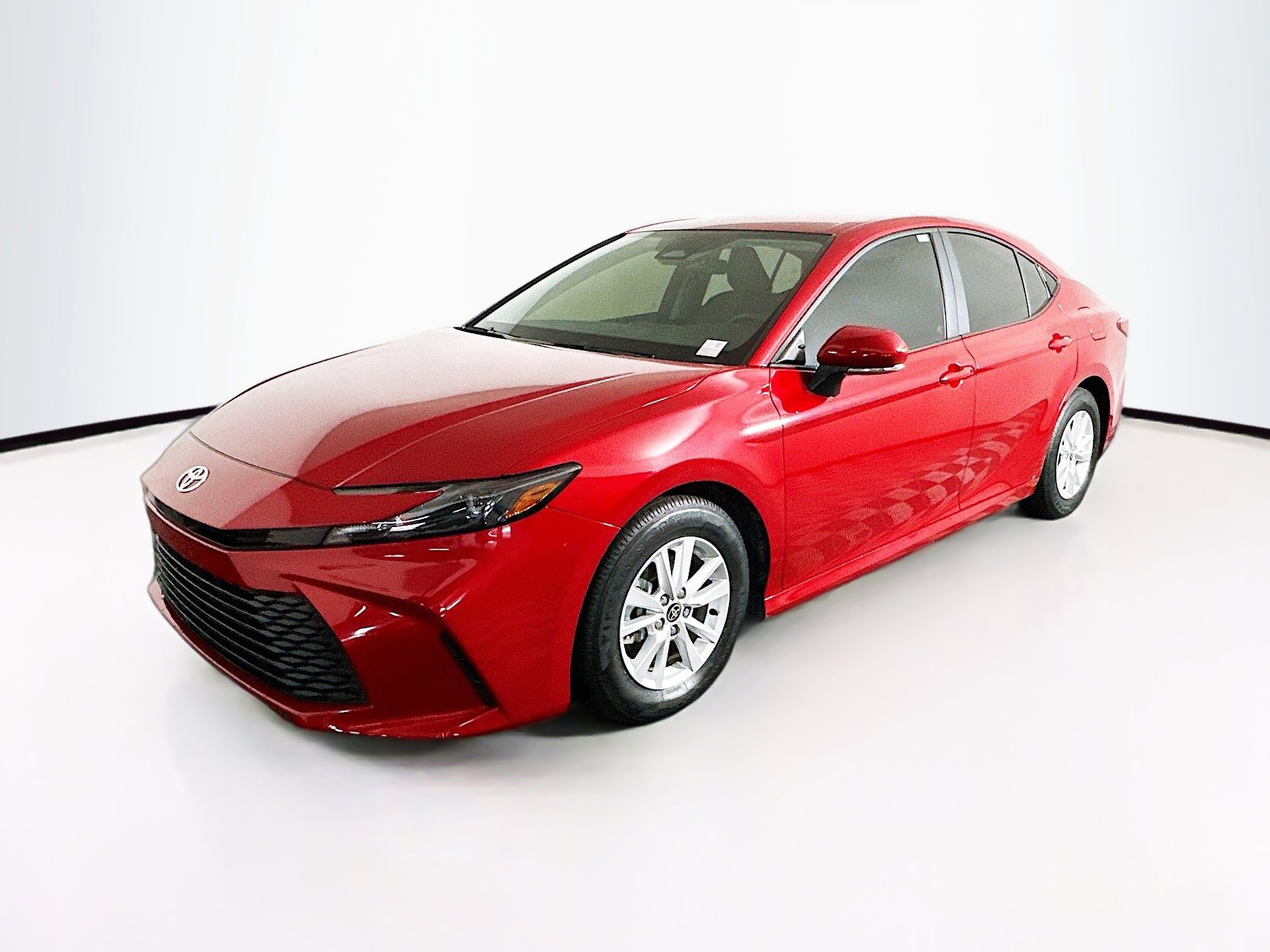 Used 2025 Toyota Camry LE FWD image 3