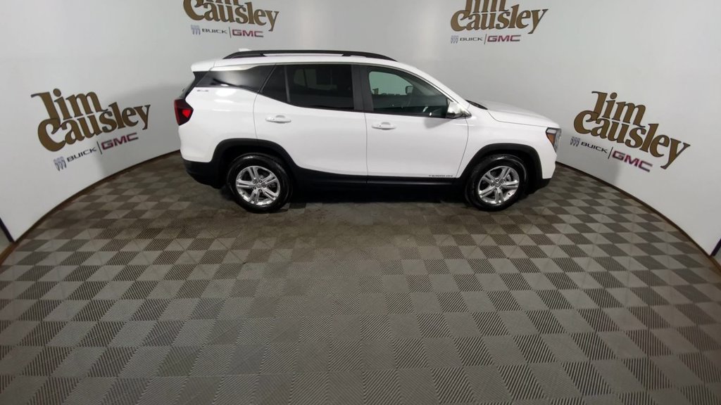 Certified 2024 GMC Terrain SLE w/ Driver Convenience Package FWD image 9