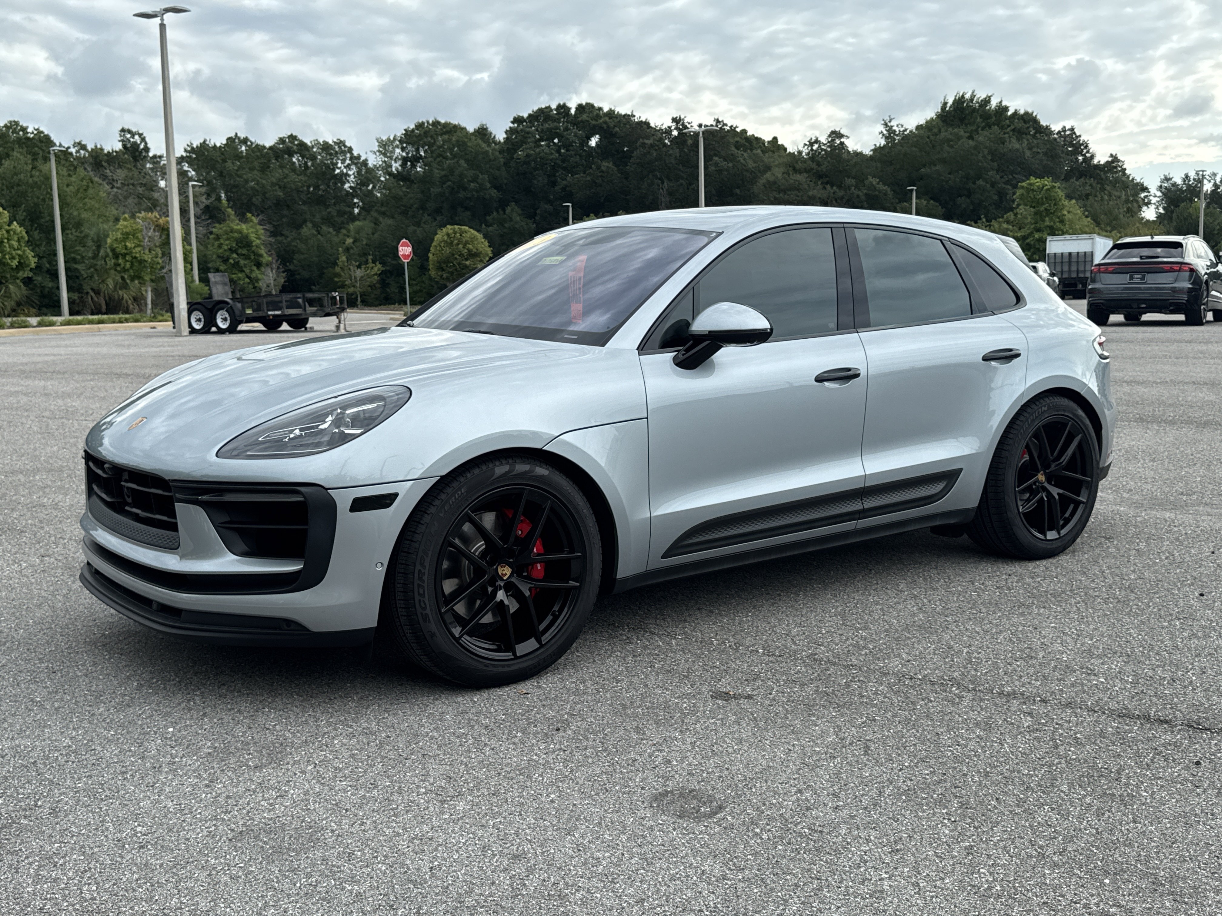 Used 2023 Porsche Macan S AWD/4WD image 8
