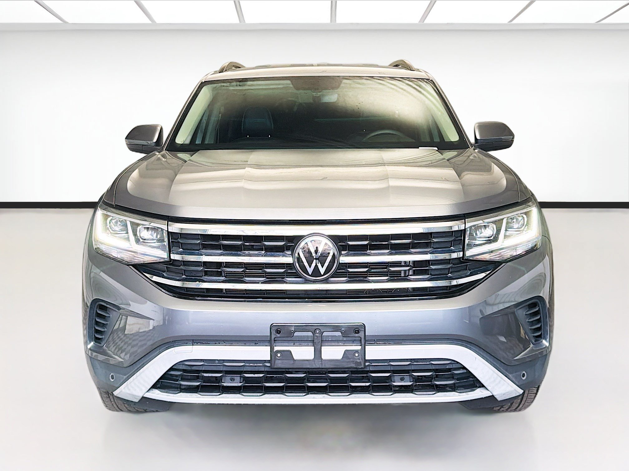 Used 2023 Volkswagen Atlas SE FWD image 2